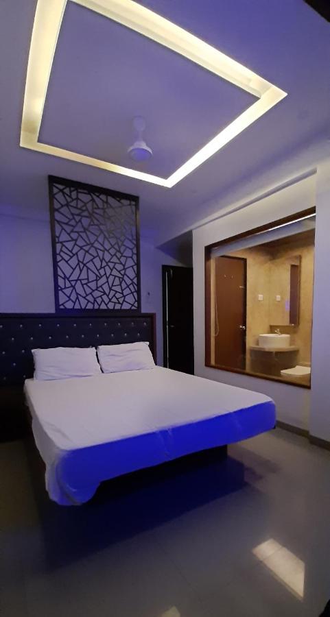 Dukes Plaza Hotel Kalyān Zewnętrze zdjęcie